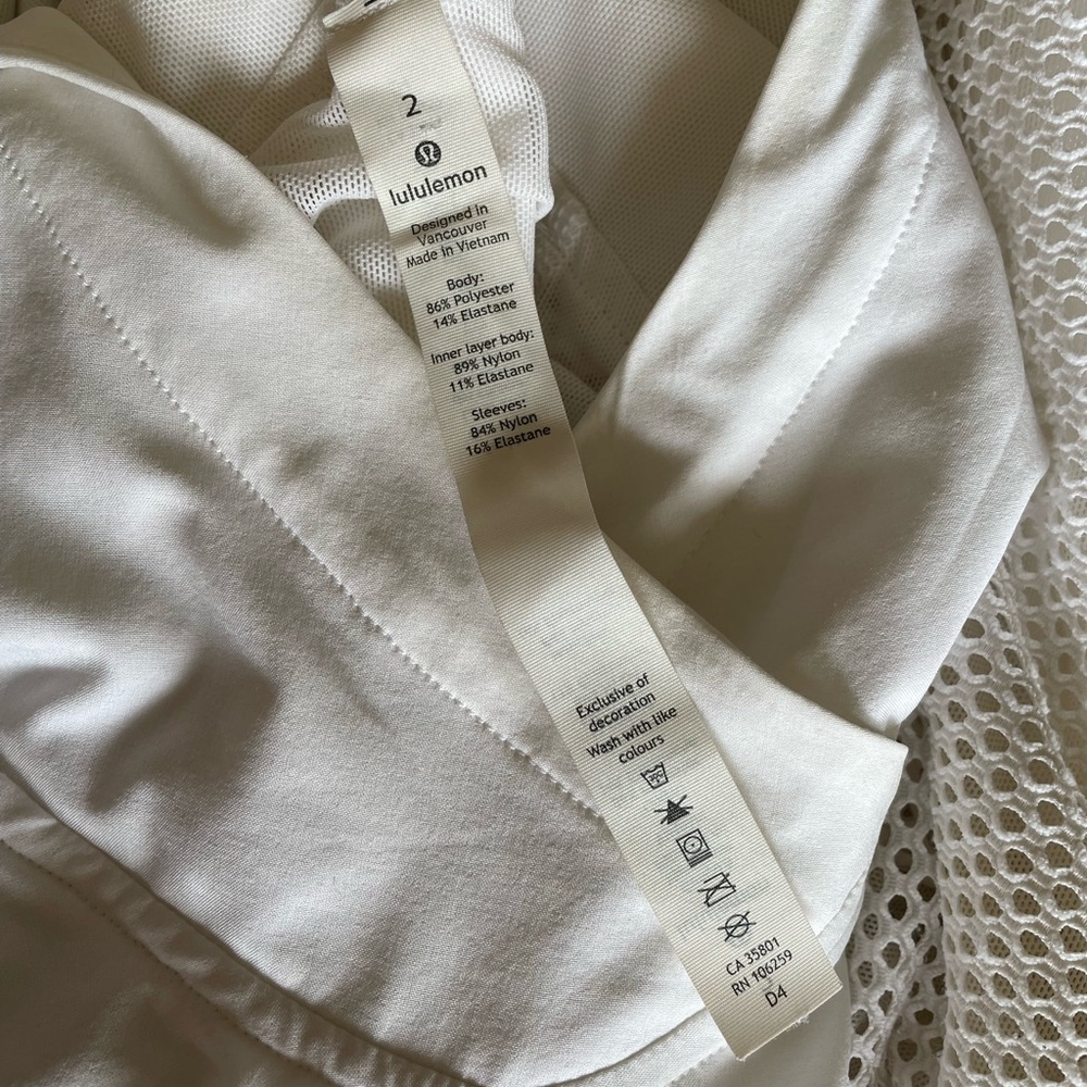 Size 2 White Lululemon Catch a Breeze Cropped Pullover Running Hoodie - Picture 3 of 10